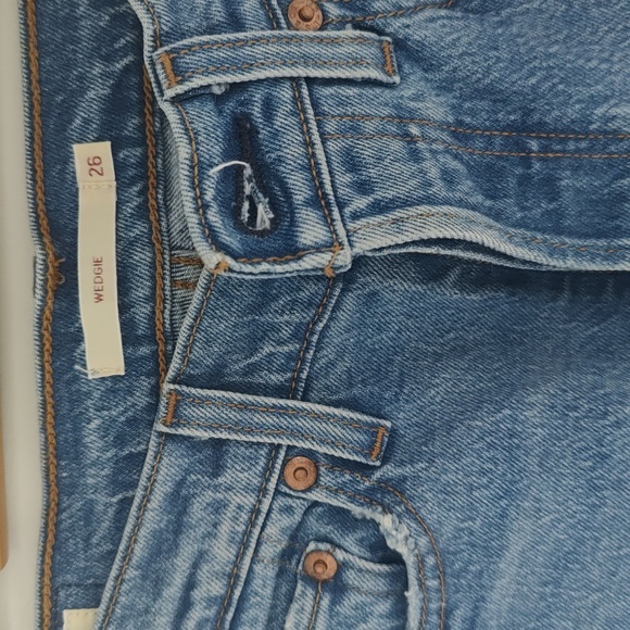 Levis wedgie size 26 - Picture 2 of 5